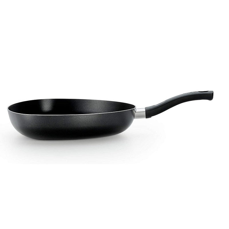 T-fal Essential 4qt/32cm Triangular Thermo-Spot Non-Stick Pan, B0300874, Brown box new (90 days warranty)